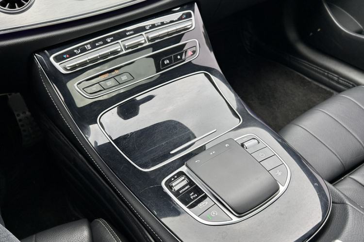 Used Mercedes-Benz E-Class 2021 E 260 Coupe Interior 5