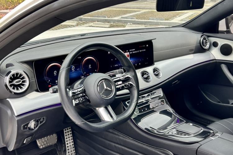 Used Mercedes-Benz E-Class 2021 E 260 Coupe Interior 6