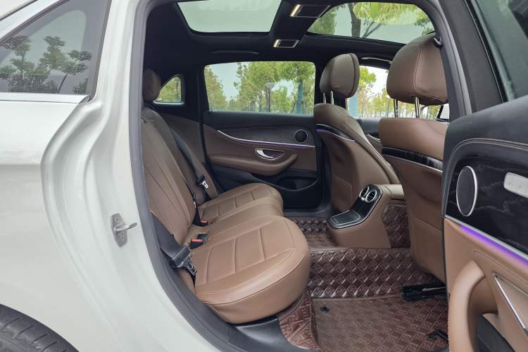 Used Mercedes-Benz E-Class 2021 Facelift E 260 L Sport Edition Interior 8