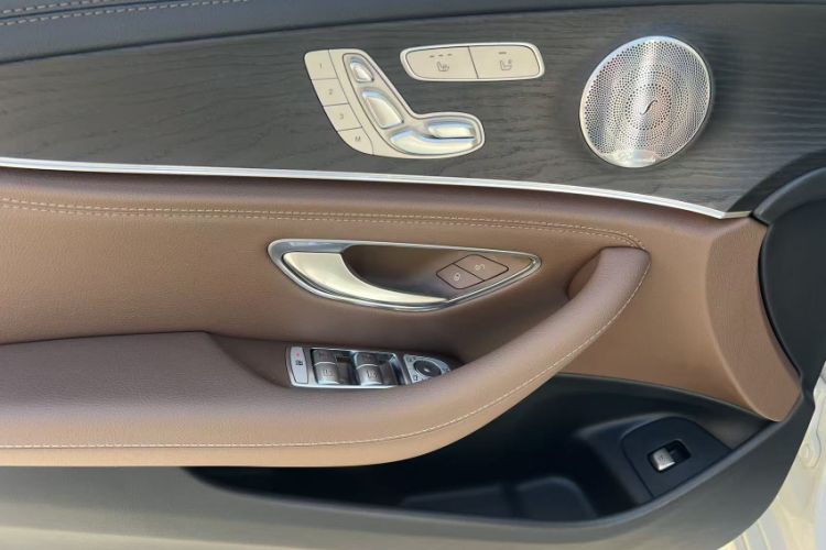 Used Mercedes-Benz E-Class 2021 E 300 L Sport Luxury Edition Interior 9