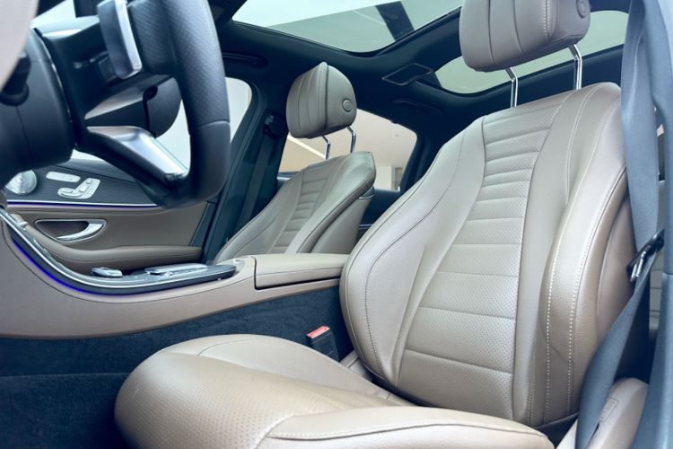 Used Mercedes-Benz E-Class 2021 E 300 L Sport Luxury Edition Interior 9