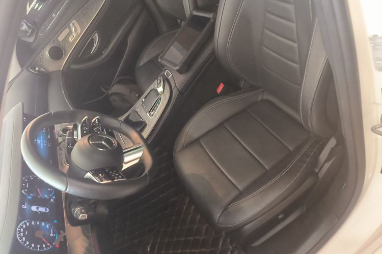 Used Mercedes-Benz E-Class 2021 E 300 L Sporty and Stylish Model Left Front Seat