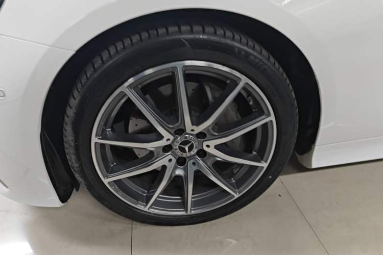 Used Mercedes-Benz E-Class 2021 Facelift E 260 Coupe Left Front Wheel Hub