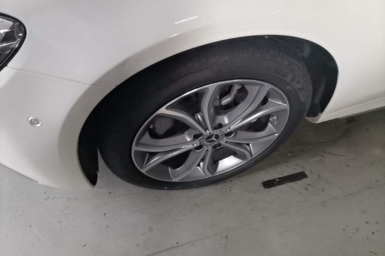 Used Mercedes-Benz E-Class 2021 E 300 L Sporty and Stylish Model Left Front Wheel Hub