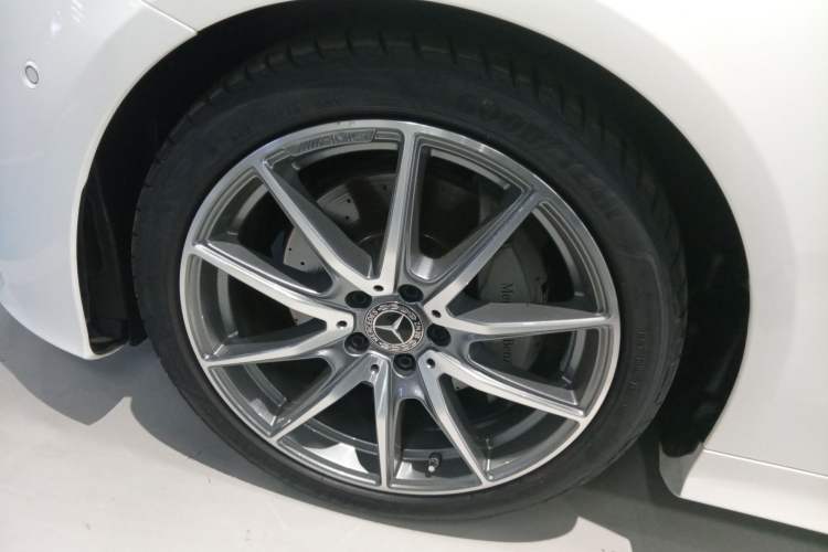 Used Mercedes-Benz E-Class 2021 Facelift E 260 Coupe Left Front Wheel Hub