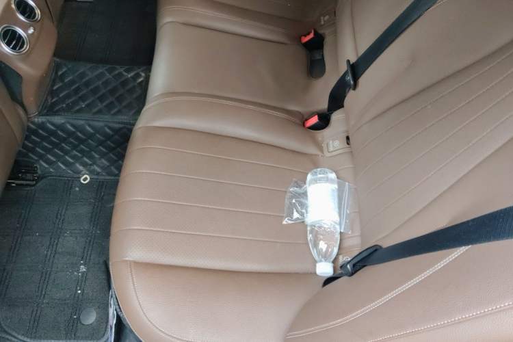 Used Mercedes-Benz E-Class 2021 Updated E 260 Fashion Sport Edition Left Rear Seat
