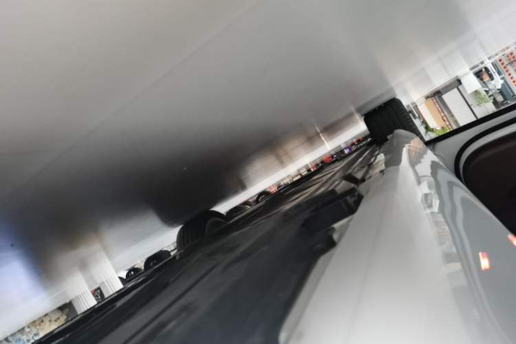 Used Mercedes-Benz E-Class 2021 E 300 L Luxury Model Left Side Sill