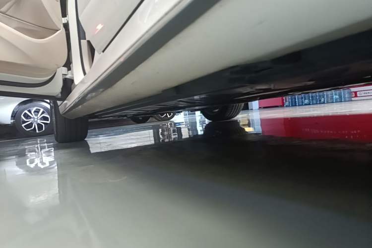 Used Mercedes-Benz E-Class 2021 Restyled E 300 L Sporty and Stylish Edition Left Side Sill