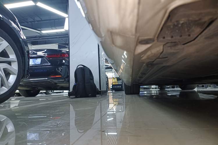 Used Mercedes-Benz E-Class 2021 E 260 Convertible Coupe Left Side Sill