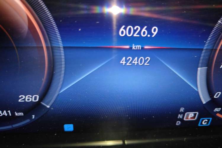 Used Mercedes-Benz E-Class 2021 Facelift E 260 4MATIC Coupe Odometer Close Up