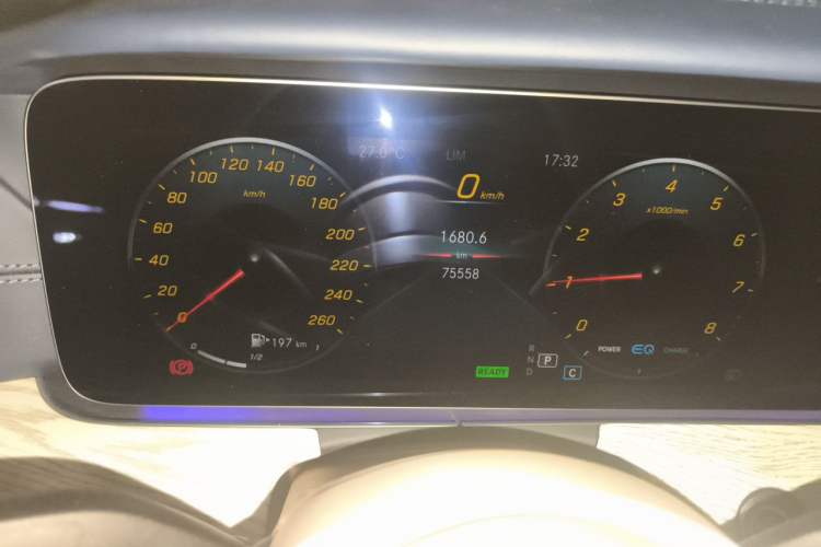Used Mercedes-Benz E-Class 2021 E 260 Coupe Odometer Close Up