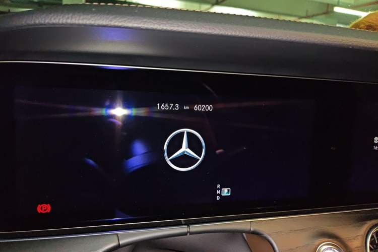 Used Mercedes-Benz E-Class 2021 E 300 L Sport Luxury Edition Odometer Close Up