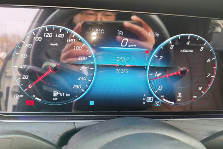 Used Mercedes-Benz E-Class 2021 Facelift E 260 L Sport Edition Odometer Close Up