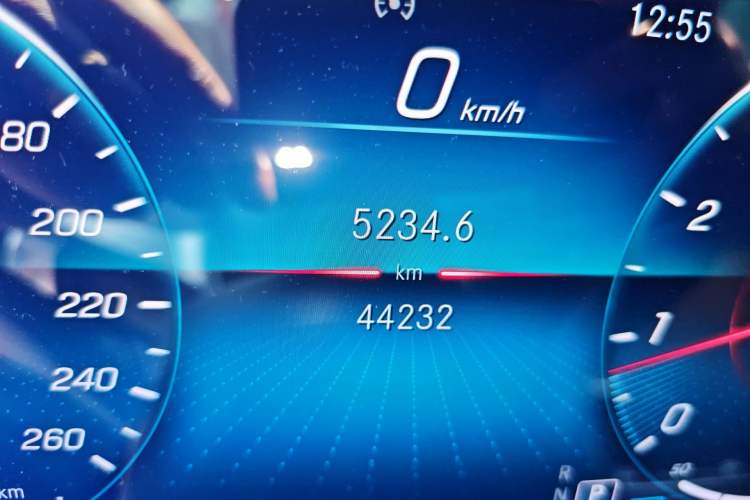 Used Mercedes-Benz E-Class 2021 Facelift E 260 L Sport Edition Odometer Close Up