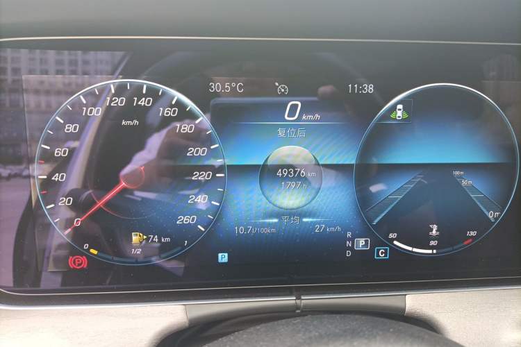 Used Mercedes-Benz E-Class 2021 Restyled E 300 L Sporty and Stylish Edition Odometer Close Up