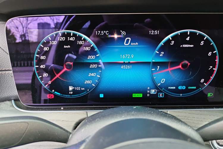 Used Mercedes-Benz E-Class 2021 E 260 L Sport Edition Odometer Close Up