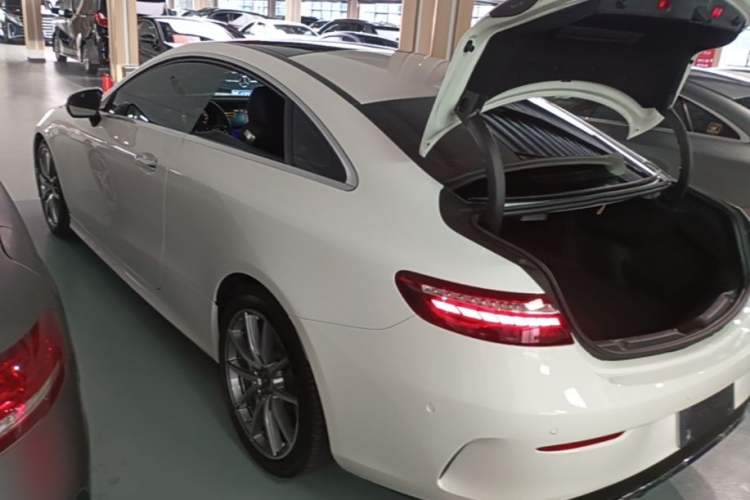 Used Mercedes-Benz E-Class 2021 E 300 Coupe Rear Left 45 Deg