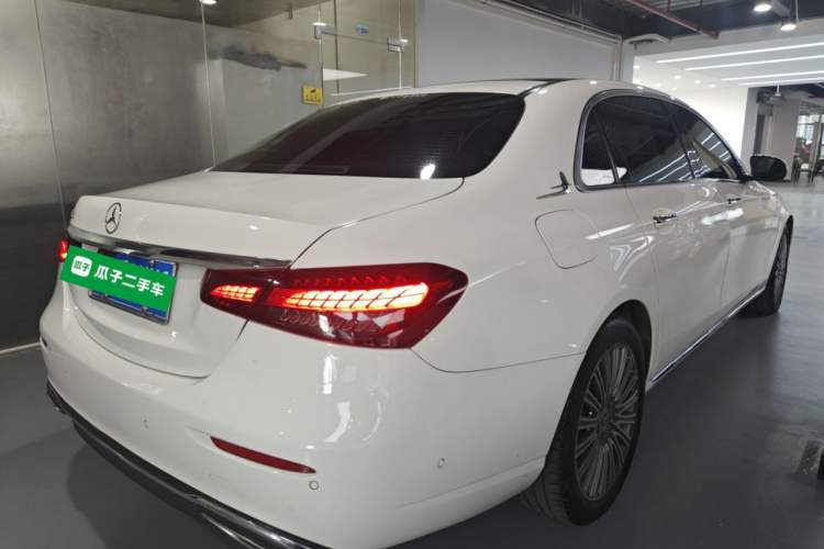 Used Mercedes-Benz E-Class 2021 Restyled E 300 L Luxury Edition Rear Right 45 Deg