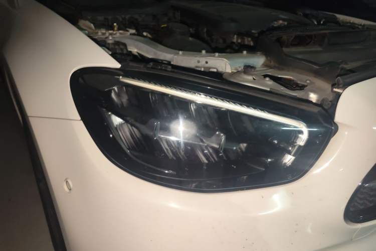 Used Mercedes-Benz E-Class 2021 Restyled E 300 L Sporty and Stylish Edition Right Front Headlight