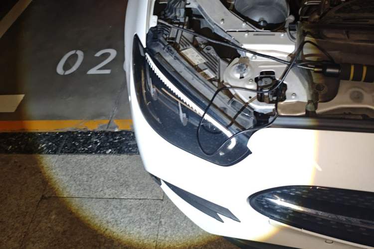 Used Mercedes-Benz E-Class 2021 Updated E 260 Fashion Sport Edition Right Front Headlight