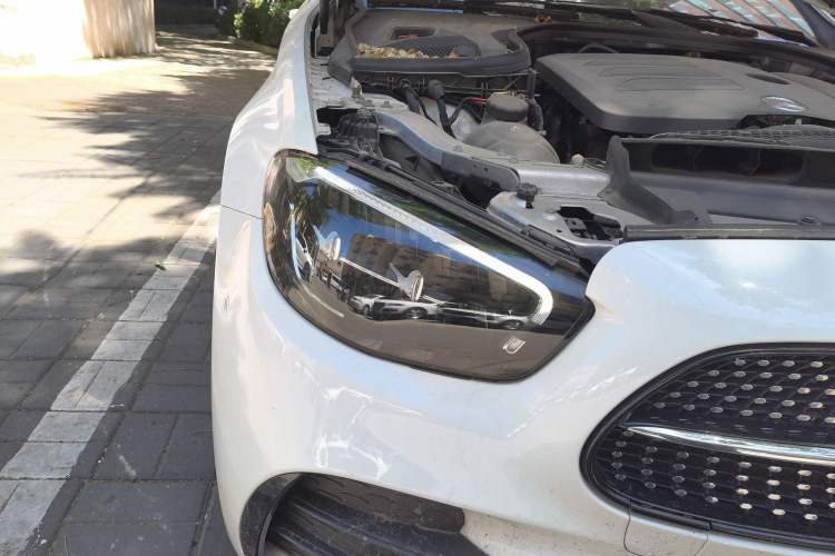 Used Mercedes-Benz E-Class 2021 Updated E 260 Fashion Sport Edition Right Front Headlight