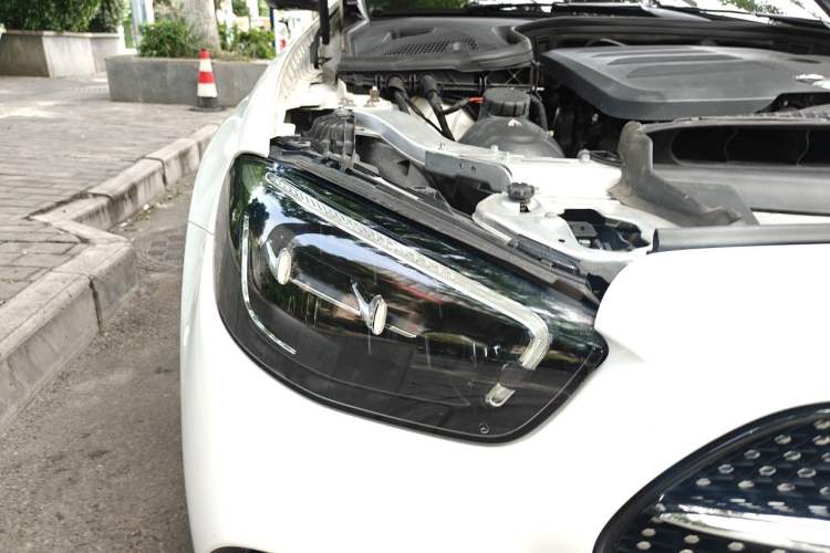 Used Mercedes-Benz E-Class 2021 E 300 L Sporty and Stylish Model Right Front Headlight