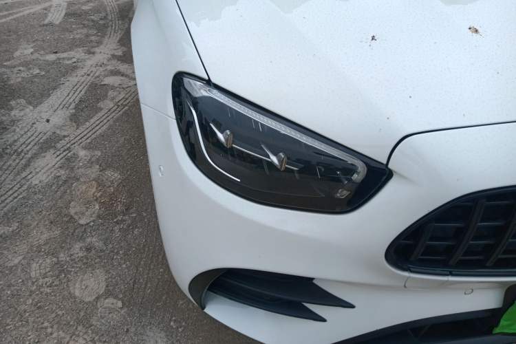 Used Mercedes-Benz E-Class 2021 E 260 Luxury Sports Edition Right Front Headlight