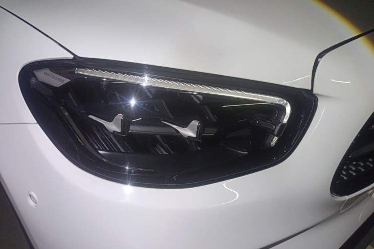 Used Mercedes-Benz E-Class 2021 E 260 Coupe Right Front Headlight
