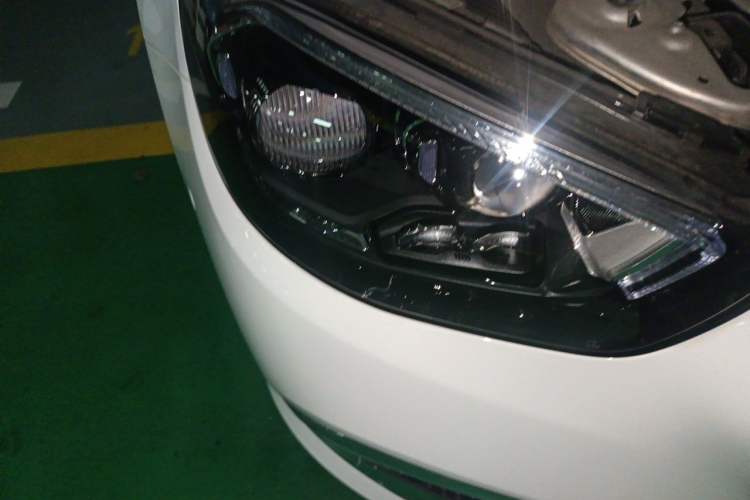 Used Mercedes-Benz E-Class 2021 E 300 L Premium Edition Right Front Headlight