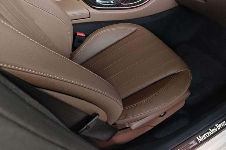 Used Mercedes-Benz E-Class 2021 Updated E 260 Fashion Sport Edition Right Front Seat