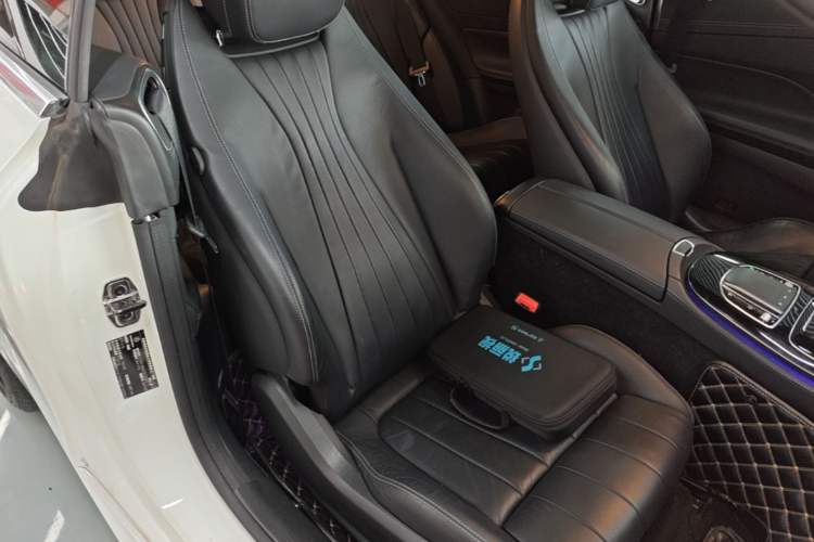 Used Mercedes-Benz E-Class 2021 E 260 Coupe Right Front Seat