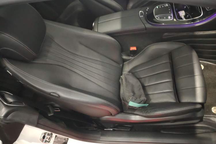 Used Mercedes-Benz E-Class 2021 E 260 Coupe Right Front Seat