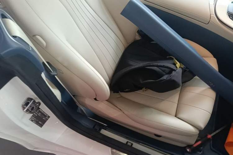 Used Mercedes-Benz E-Class 2021 E 260 Coupe Right Front Seat