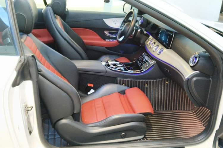 Used Mercedes-Benz E-Class 2021 E 260 Convertible Coupe Right Front Seat