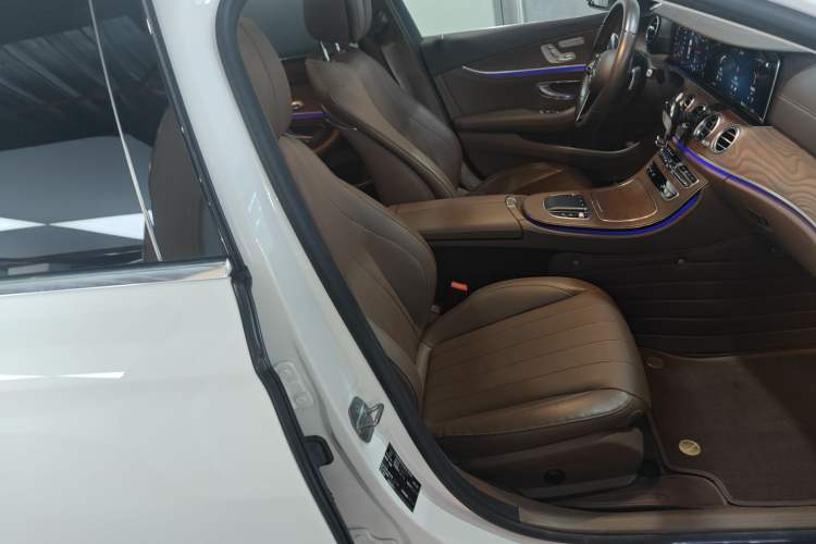 Used Mercedes-Benz E-Class 2021 Restyled E 300 L Luxury Edition Right Front Seat
