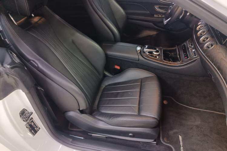Used Mercedes-Benz E-Class 2021 E 260 Convertible Coupe Right Front Seat