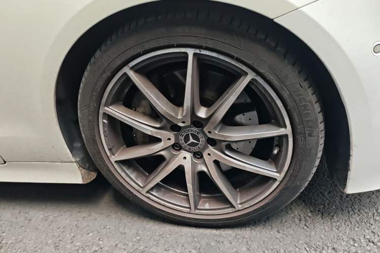 Used Mercedes-Benz E-Class 2021 Facelift E 300 Coupe Right Front Wheel Hub