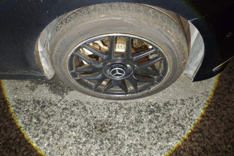 Used Mercedes-Benz E-Class 2021 E 260 Stylish Sports Edition Right Front Wheel Hub