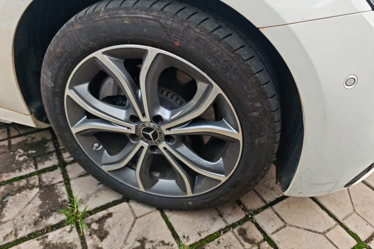 Used Mercedes-Benz E-Class 2021 E 300 L Sport Luxury Edition Right Front Wheel Hub