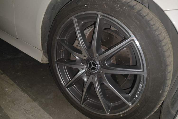 Used Mercedes-Benz E-Class 2021 Facelift E 260 Coupe Right Front Wheel Hub