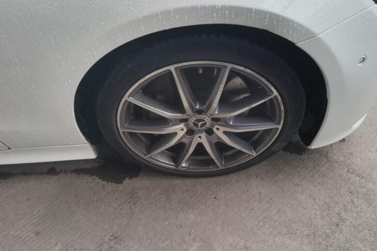 Used Mercedes-Benz E-Class 2021 E 300 Coupe Right Front Wheel Hub