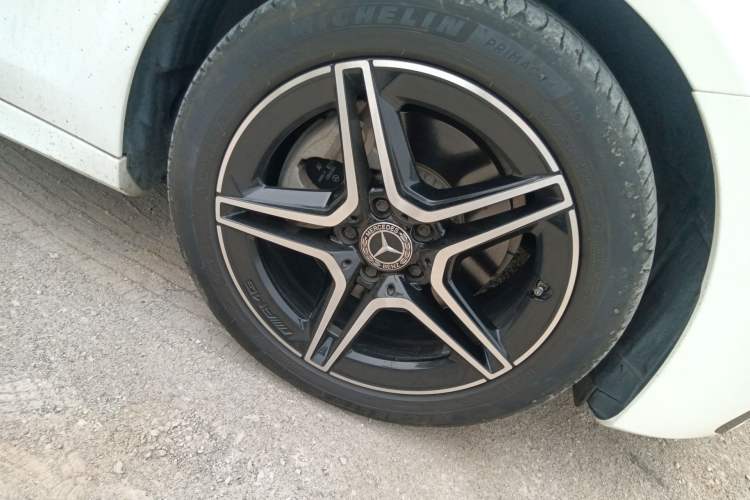 Used Mercedes-Benz E-Class 2021 E 260 Luxury Sports Edition Right Front Wheel Hub