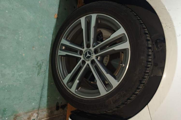 Used Mercedes-Benz E-Class 2021 Facelift E 260 L Sport Edition Right Front Wheel Hub