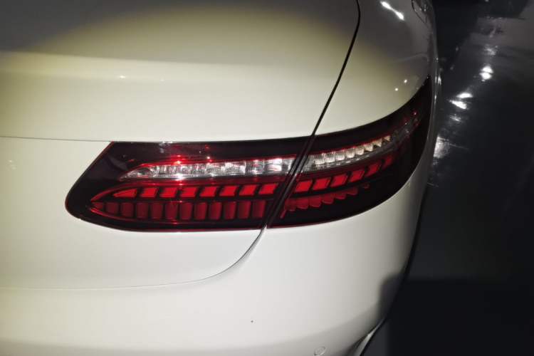 Used Mercedes-Benz E-Class 2021 E 300 Coupe Right Rear Taillight