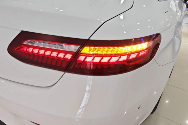 Used Mercedes-Benz E-Class 2021 Facelift E 260 Coupe Right Rear Taillight