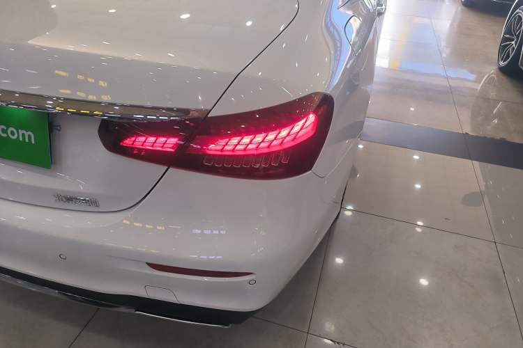Used Mercedes-Benz E-Class 2021 E 300 L Sporty and Stylish Model Right Rear Taillight