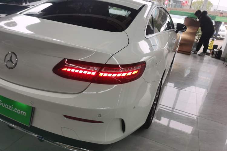 Used Mercedes-Benz E-Class 2021 Facelift E 260 Coupe Right Rear Taillight