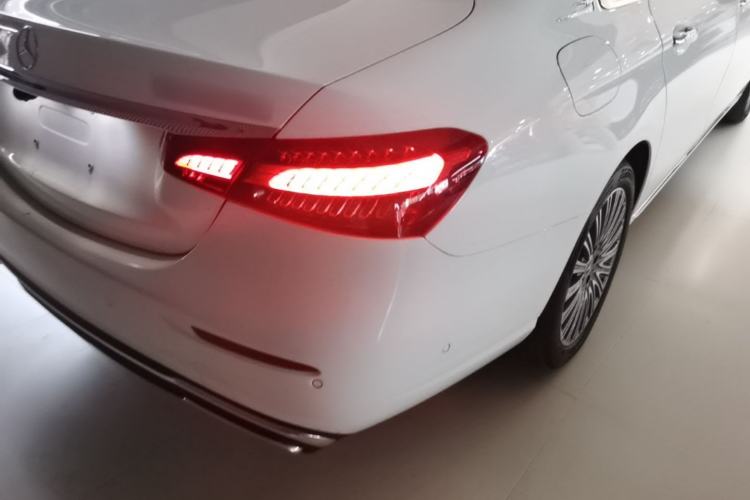 Used Mercedes-Benz E-Class 2021 E 300 L Luxury Model Right Rear Taillight