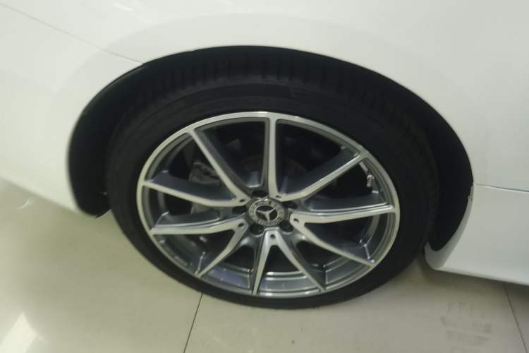 Used Mercedes-Benz E-Class 2021 E 300 Coupe Right Rear Wheel Hub