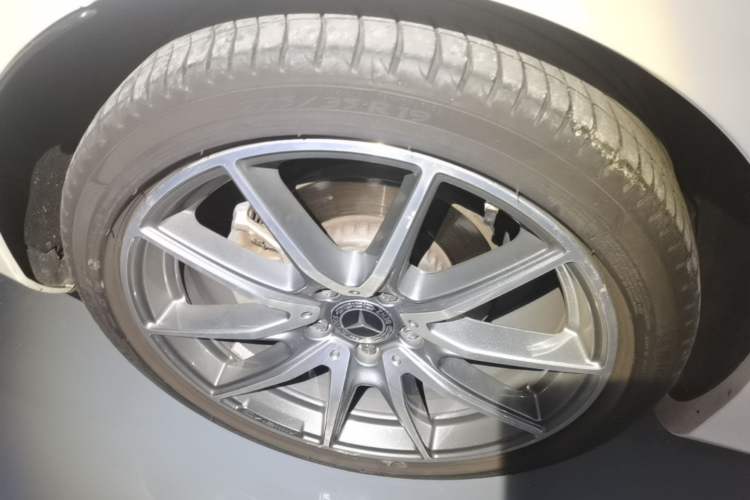 Used Mercedes-Benz E-Class 2021 E 300 Coupe Right Rear Wheel Hub